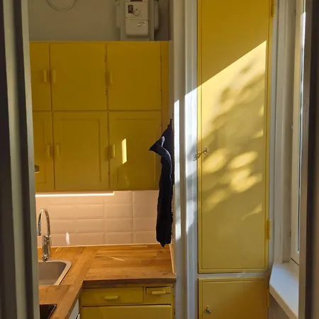 Lägenhet 2-room Flat In Alppila, Near Pasila